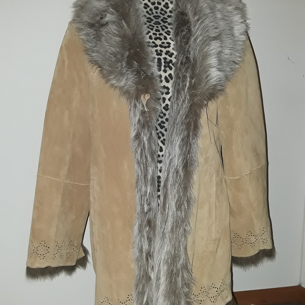 Gorgeous leather coat